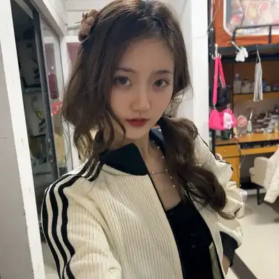 石怡